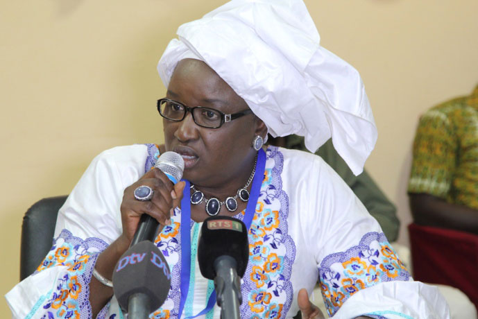 Présidentielle 2019, Hélène Tine refuse la main tendue de Macky Sall pour celle d’Idrissa Seck