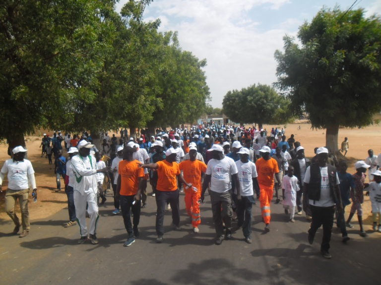 La randonnée pédestre contre le paludisme a réuni plus de 300 participants à Thiénaba