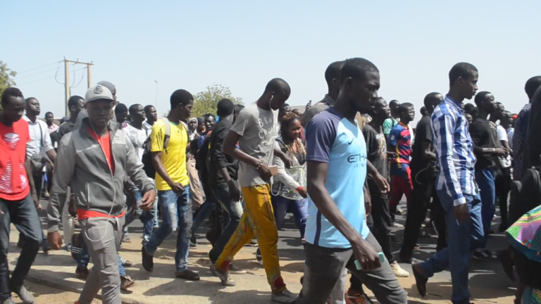 Thiès les étudiants tapent du poing sur la table,  Il faut qu’on arrête de tuer des étudiants au sénégal