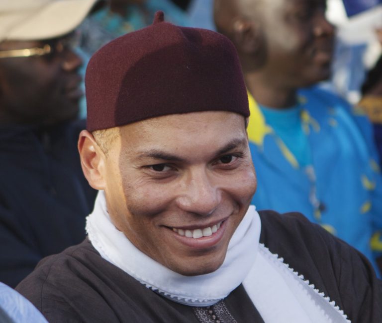 Candidature de  Karim Wade, « Y en a marre »