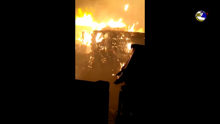 Incendie à Thiaroye sur mer,L’usine de carton prise par les flammes occasionnant d’importants dégâts