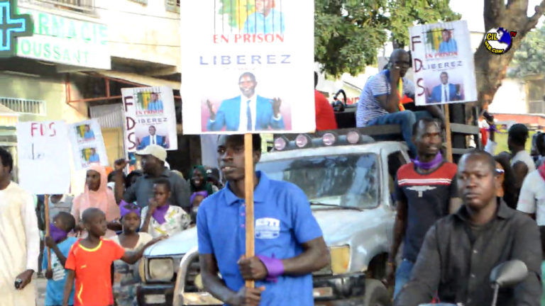 Marche contre la hausse du prix de l’électricité, Les FDS réclament la libération de Babacar Diop et l’emprisonnement d’Alioune Sall