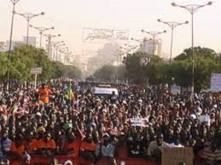 Place de l’obélisque ] Suivez la Manifestation du M23