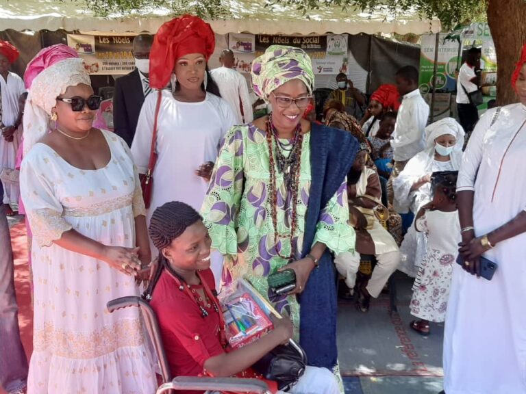 Les Noëls du Social, Plus de 300 enfants vulnérables retrouvent le sourire .